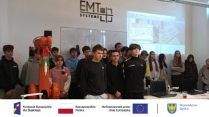 PRZYSZŁOŚĆ ZAWODOWA W ZASIĘGU RĘKI: Uczniowie IV LO poszerzają horyzonty w lokalnych firmach.