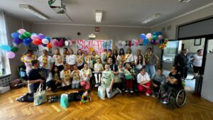 Szkolny Budżet ObywatelskiProjekt: „Świat bez barier” 🩷❤️🧡💛💚🩵